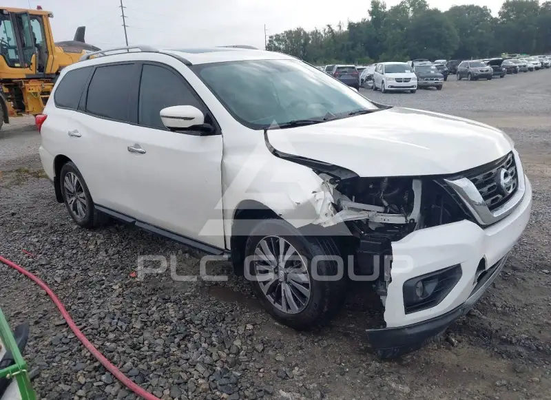 2017 Nissan PATHFINDER photo
