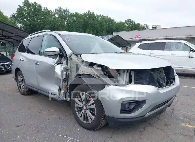 2017 Nissan PATHFINDER фото