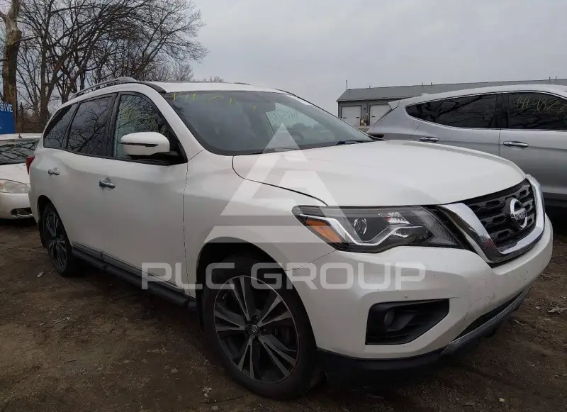 2017 Nissan PATHFINDER photo