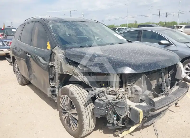 2017 Nissan PATHFINDER photo