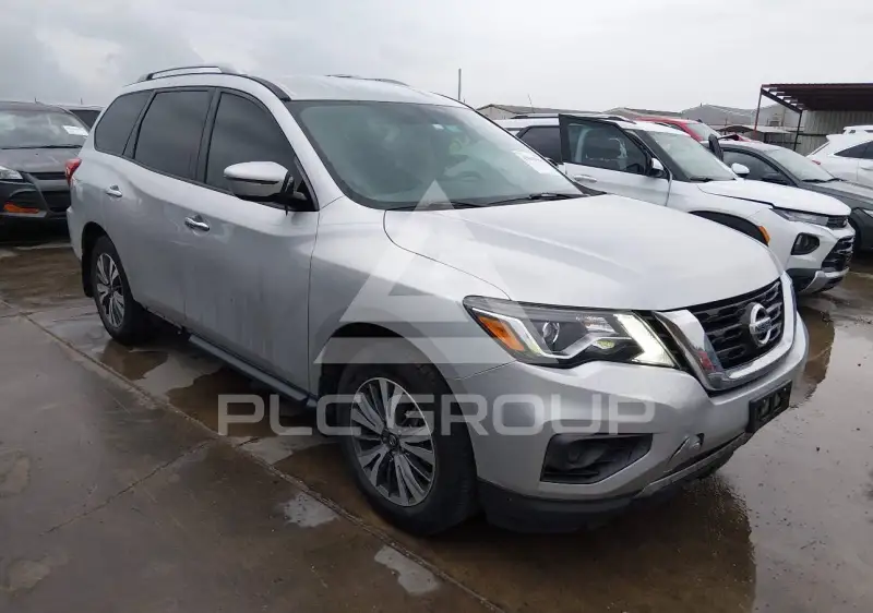 2017 Nissan PATHFINDER фото