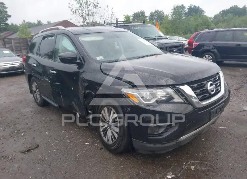 2017 Nissan PATHFINDER photo
