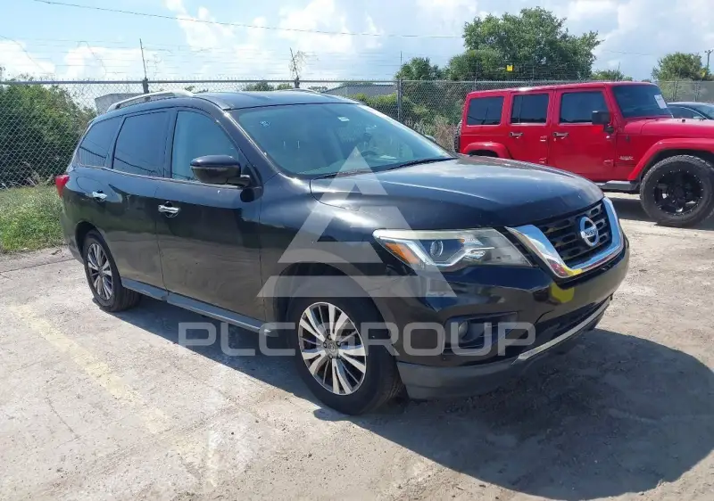 2017 Nissan PATHFINDER photo