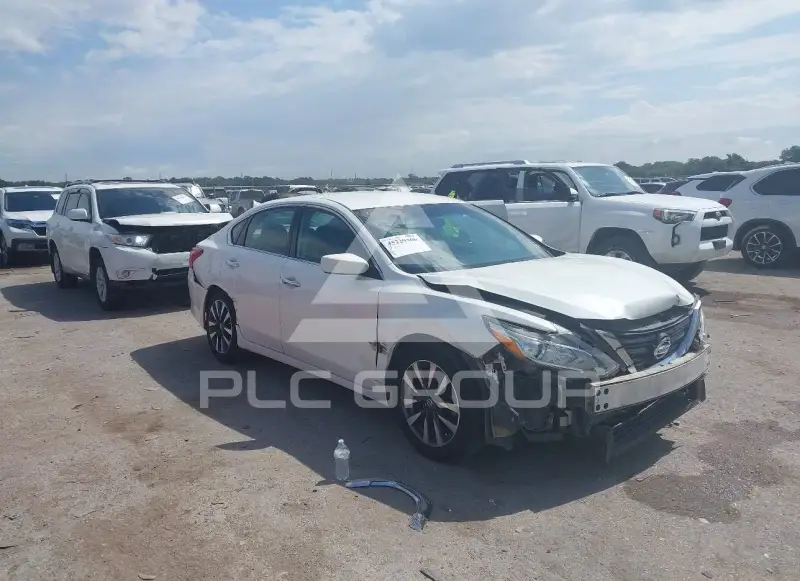 2017 Nissan ALTIMA фото