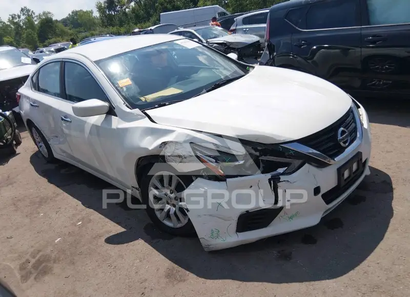 2017 Nissan ALTIMA photo
