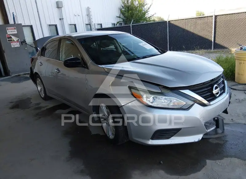 2017 Nissan ALTIMA фото