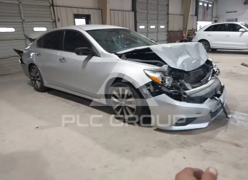 2017 Nissan ALTIMA фото