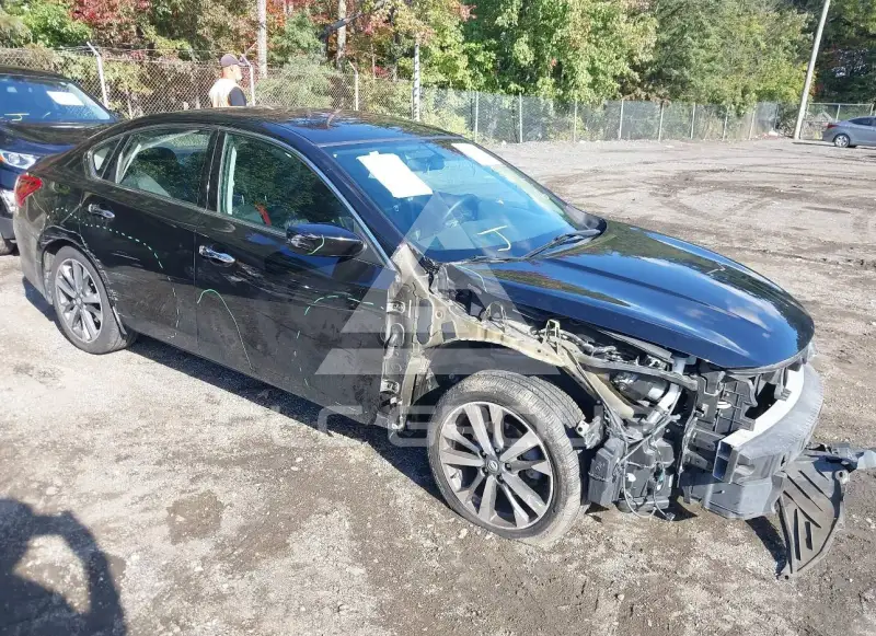 2017 Nissan ALTIMA photo
