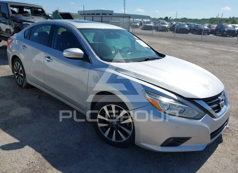 2017 Nissan ALTIMA фото