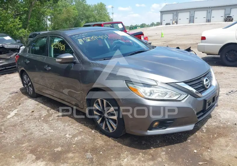 2017 Nissan ALTIMA photo