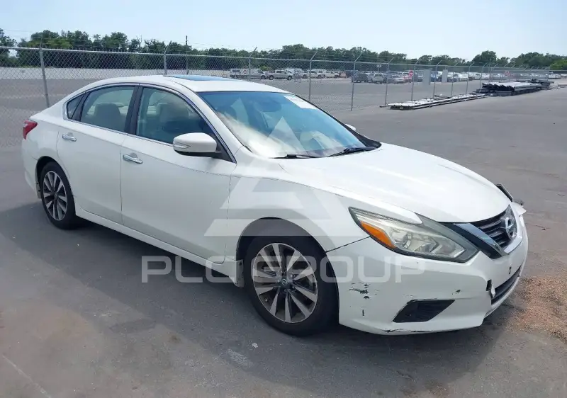 2017 Nissan ALTIMA фото