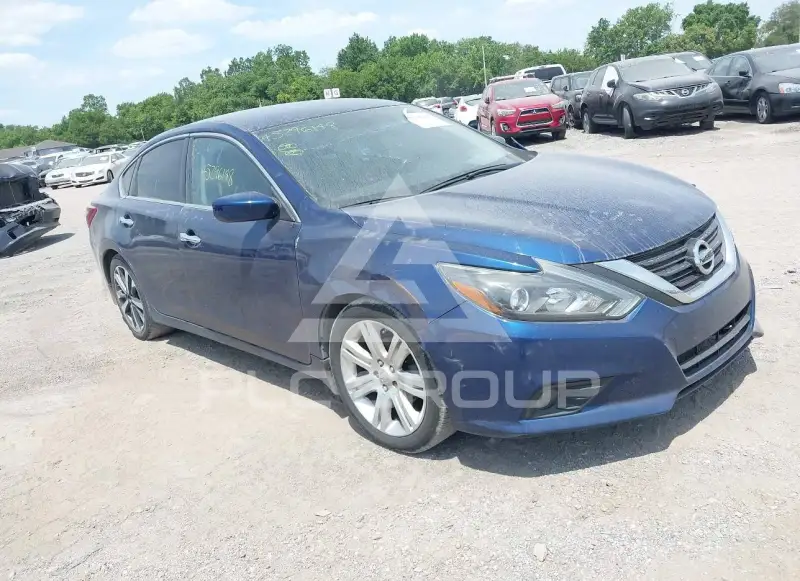 2017 Nissan ALTIMA photo