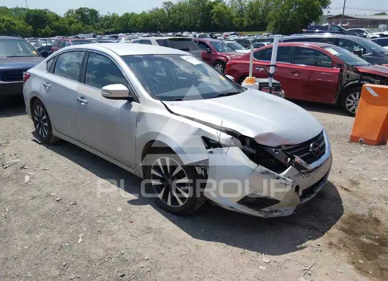 2017 Nissan ALTIMA фото
