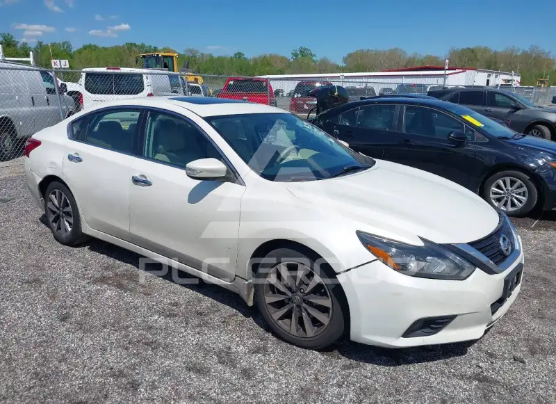 2017 Nissan ALTIMA фото