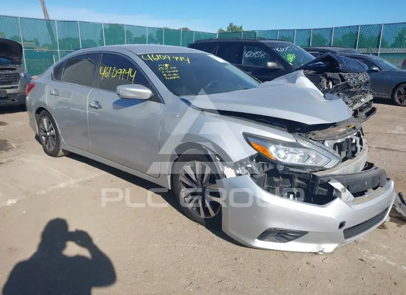 2017 Nissan ALTIMA фото