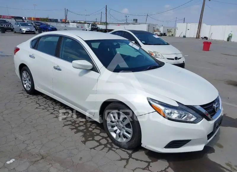 2017 Nissan ALTIMA photo