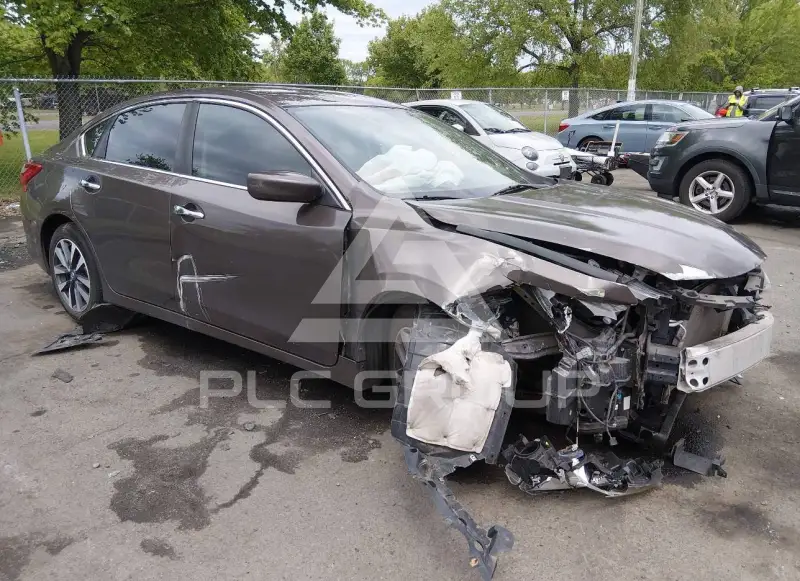 2017 Nissan ALTIMA фото