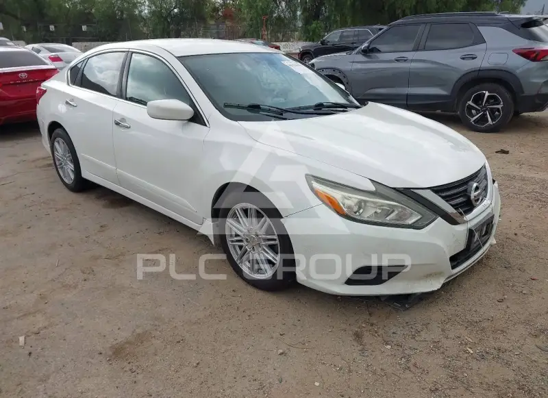 2017 Nissan ALTIMA фото