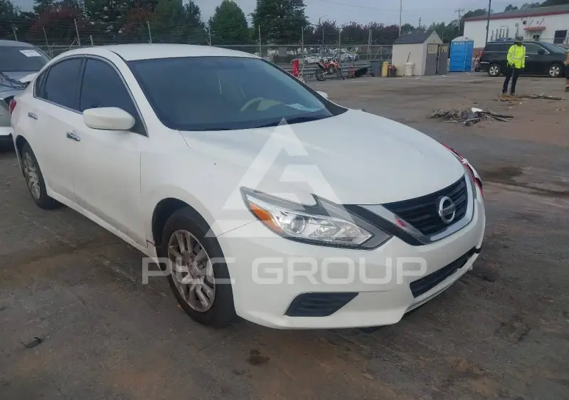 2017 Nissan ALTIMA фото