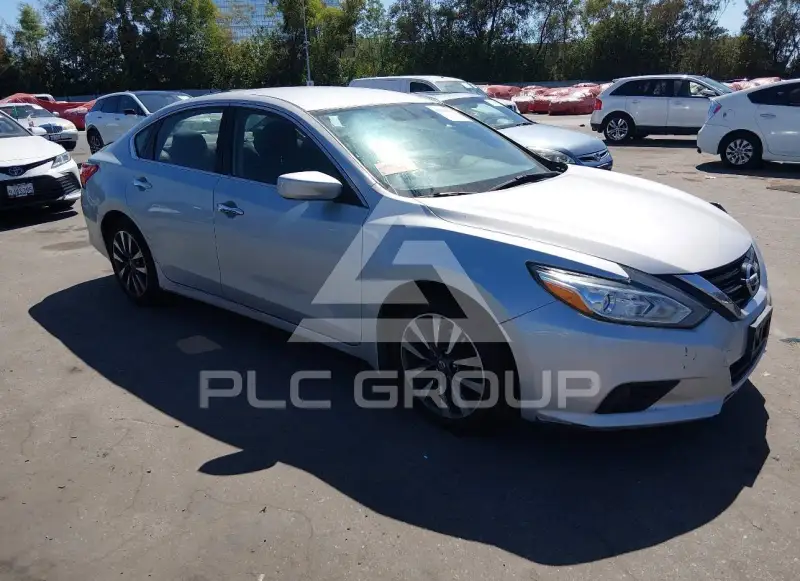 2017 Nissan ALTIMA фото