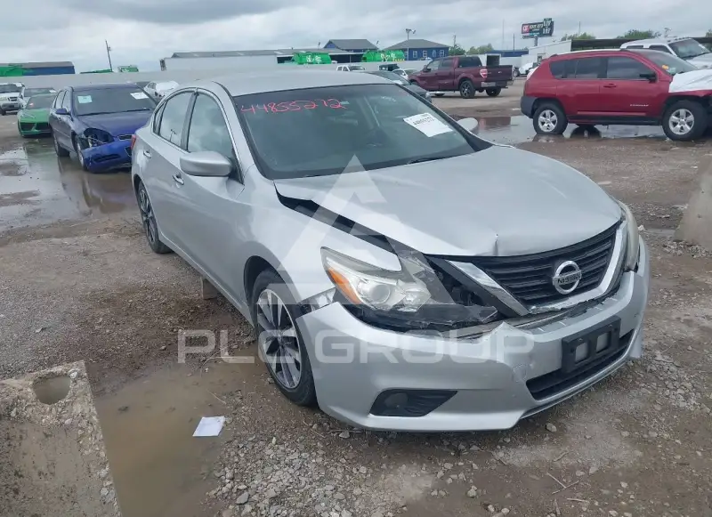 2017 Nissan ALTIMA photo