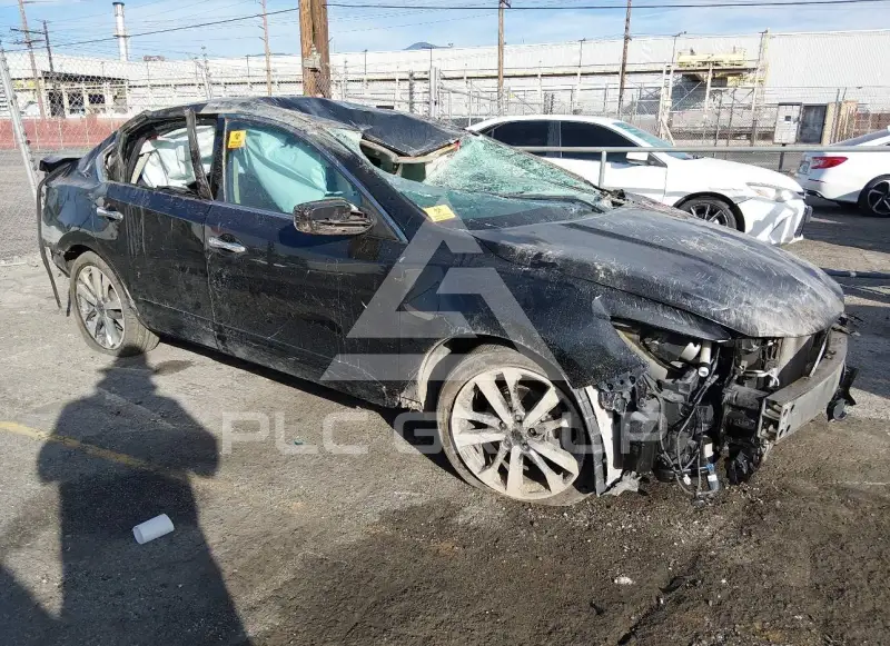 2017 Nissan ALTIMA photo