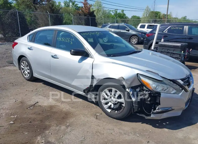 2017 Nissan ALTIMA photo