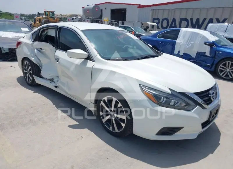 2017 Nissan ALTIMA фото