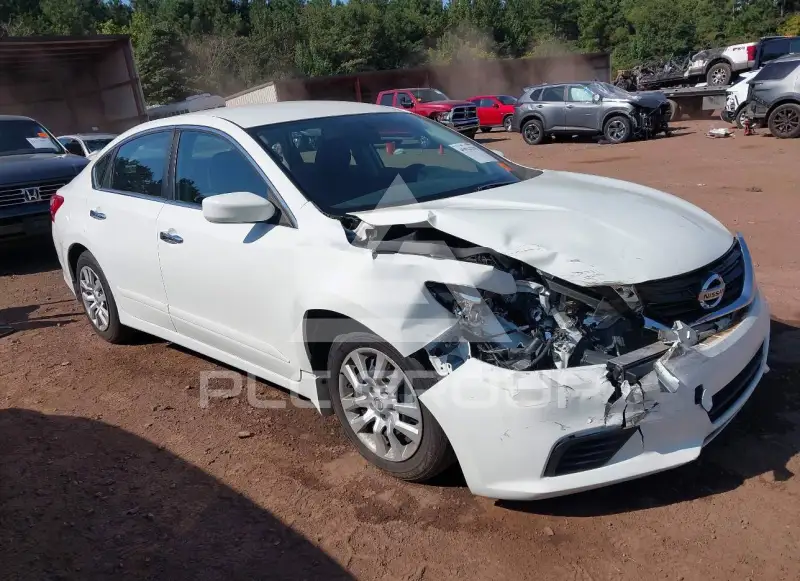 2017 Nissan ALTIMA фото