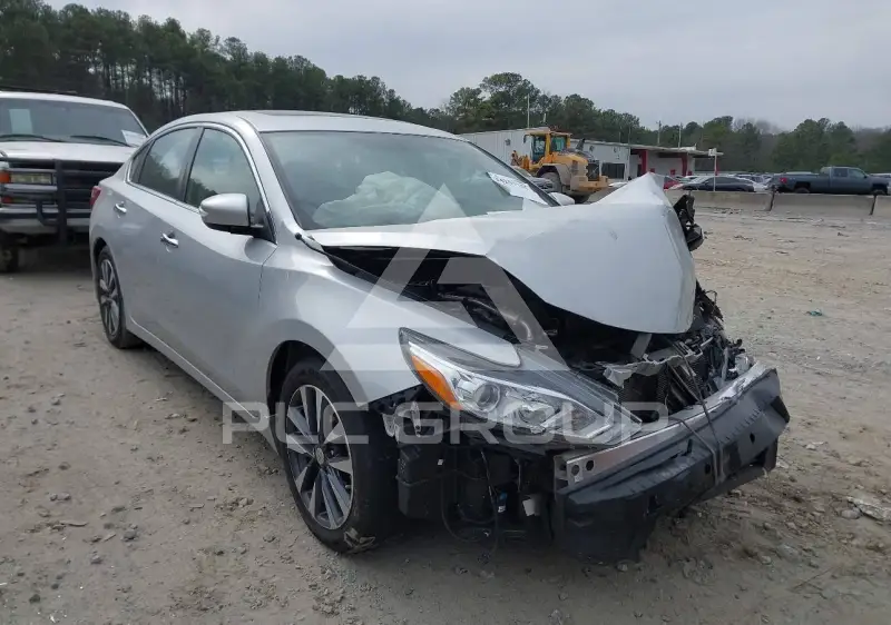 2017 Nissan ALTIMA фото