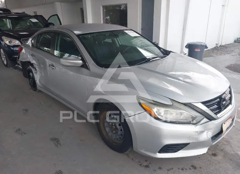 2017 Nissan ALTIMA фото