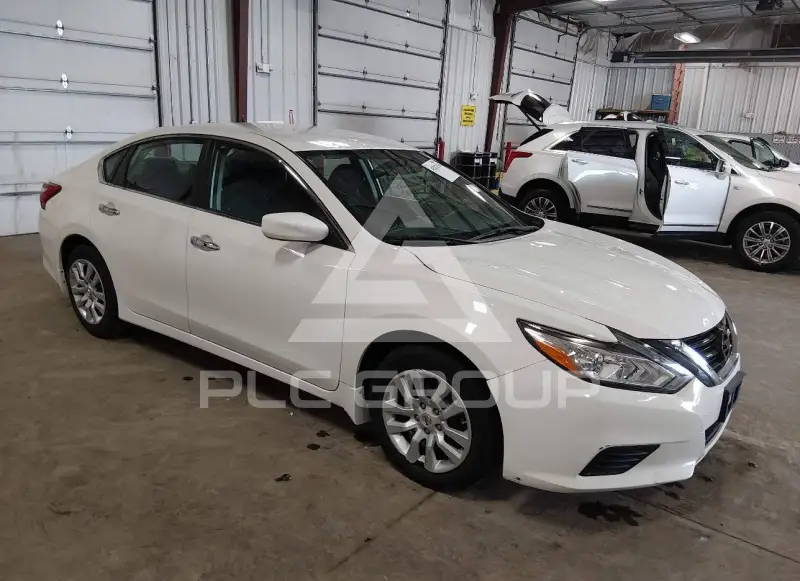 2017 Nissan ALTIMA фото