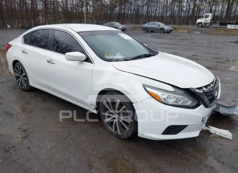 2017 Nissan ALTIMA фото