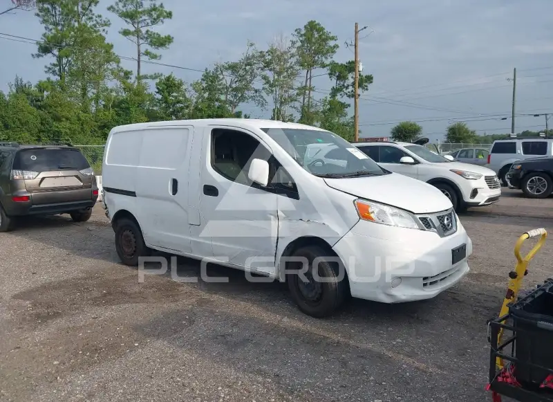 2017 Nissan NV 200 photo