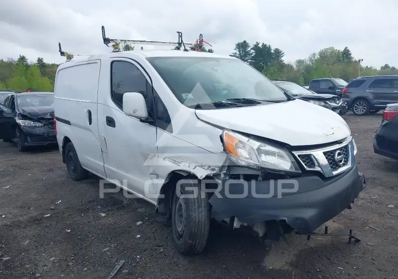 2017 Nissan NV 200 фото