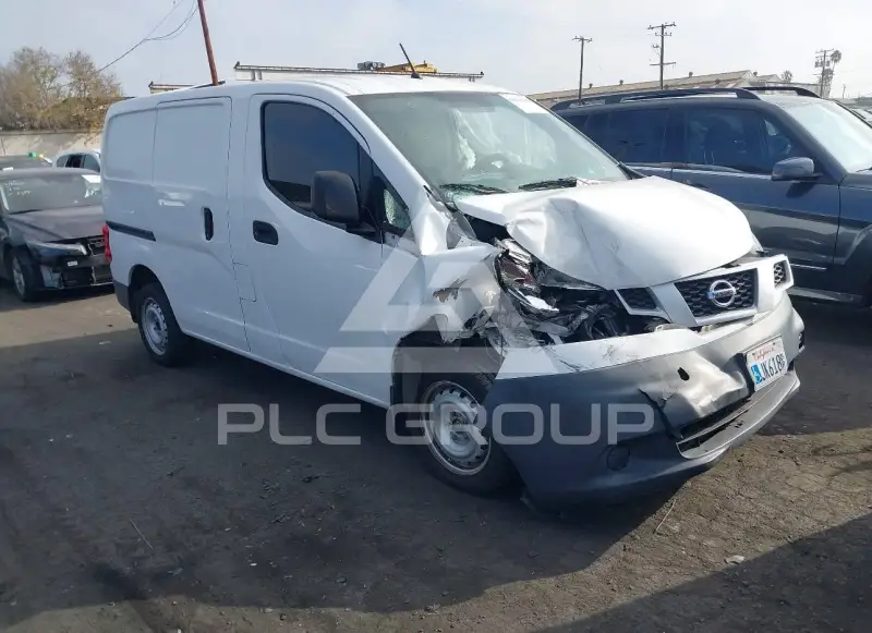 2017 Nissan NV 200 photo