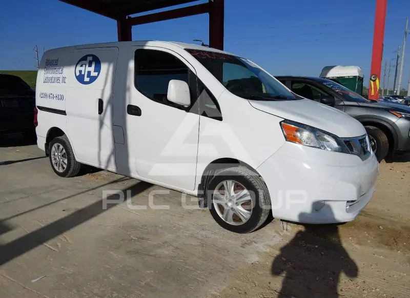 2017 Nissan NV 200 фото