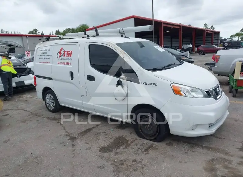 2017 Nissan NV 200 фото