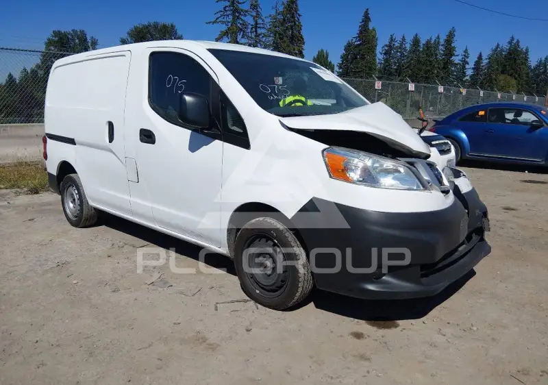 2017 Nissan NV 200 фото