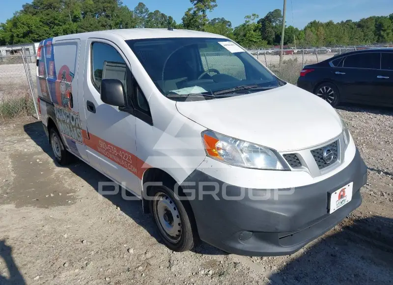 2017 Nissan NV 200 фото