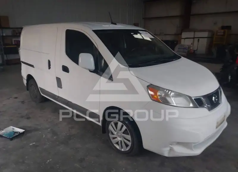 2017 Nissan NV 200 photo