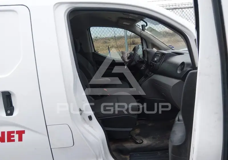 2017 Nissan NV 200 фото