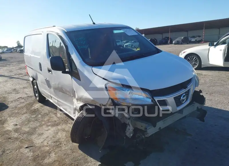 2017 Nissan NV 200 фото