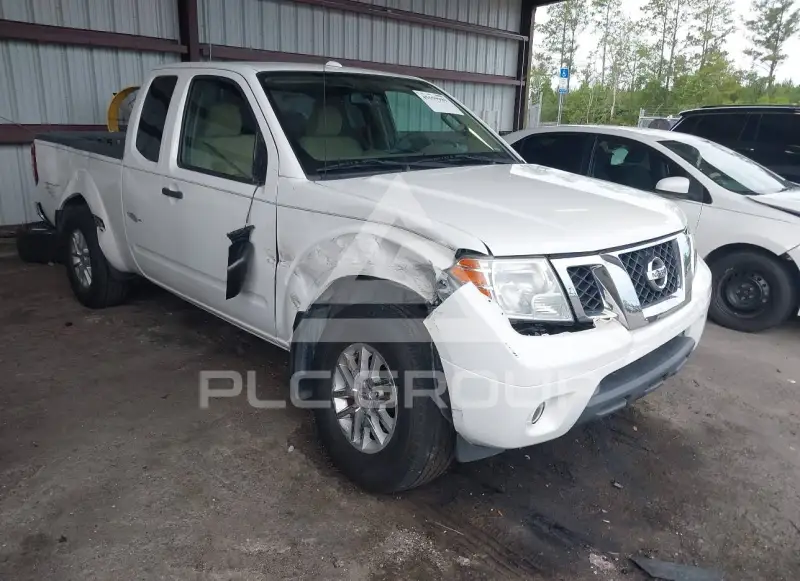 2017 Nissan FRONTIER фото