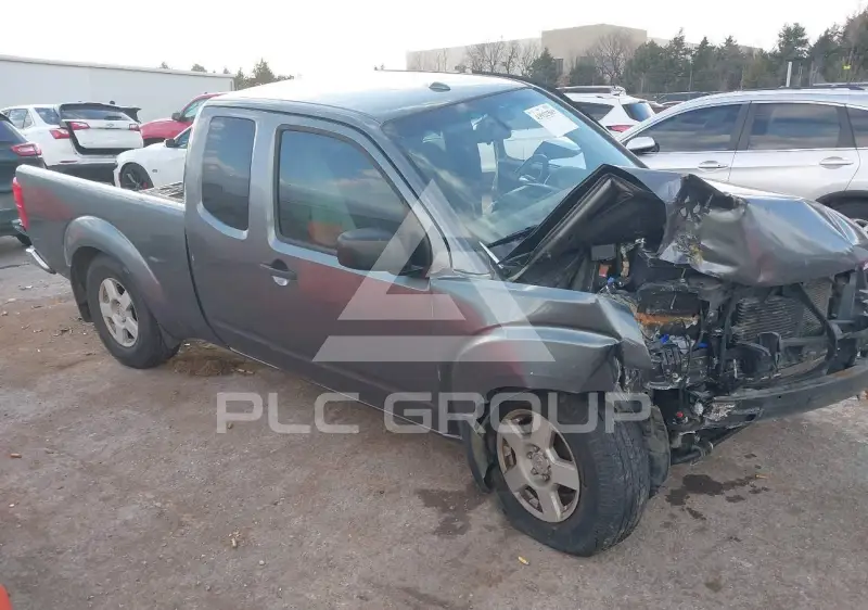 2017 Nissan FRONTIER фото