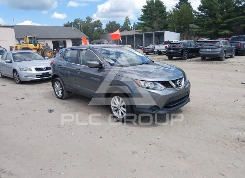 2017 Nissan ROGUE photo