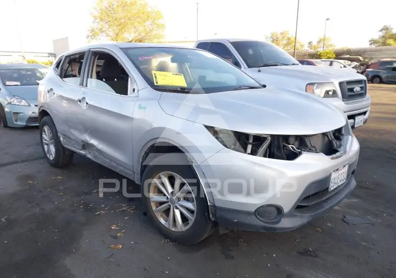 2017 Nissan ROGUE фото