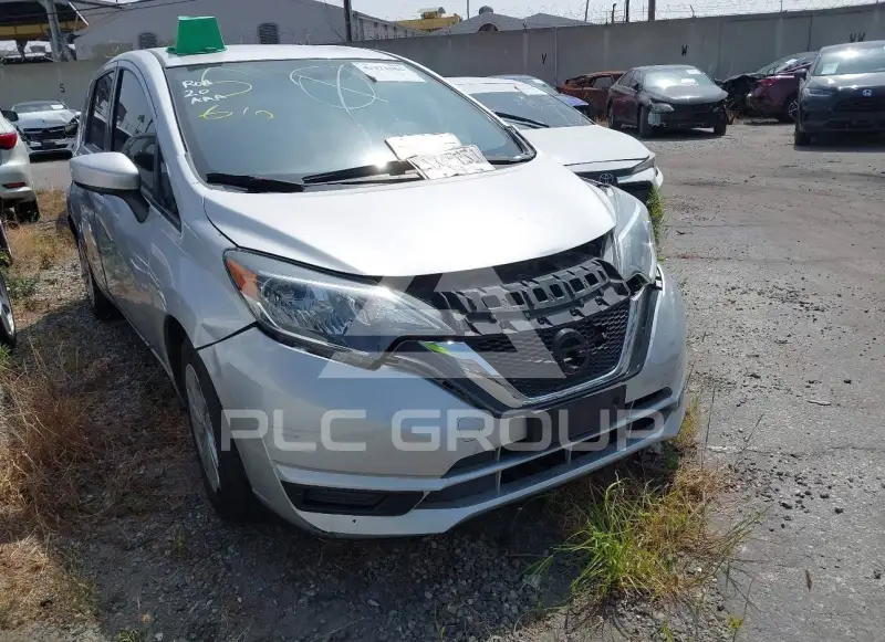 2017 Nissan VERSA фото