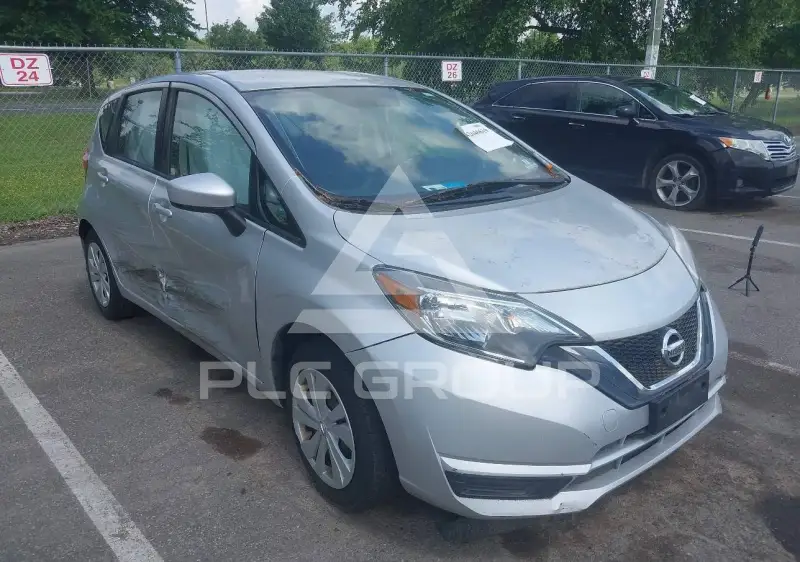 2017 Nissan VERSA фото