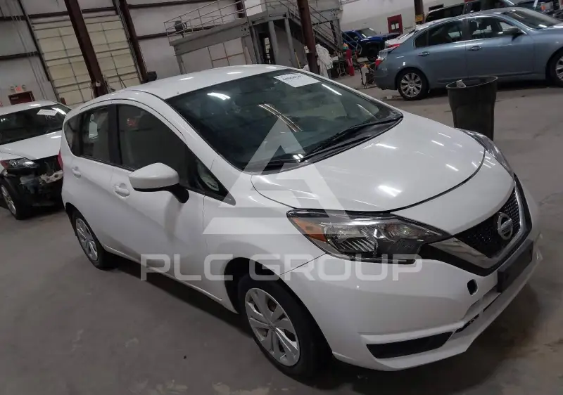 2017 Nissan VERSA фото
